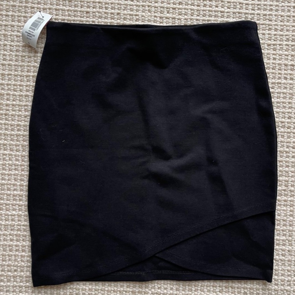 Mini Skirt 🖤